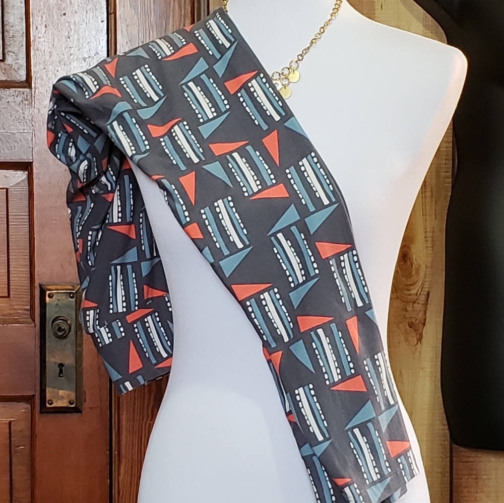 NWOT Lularoe TC Leggings.